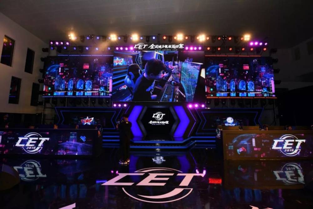 军俱乐部而 军俱乐部而