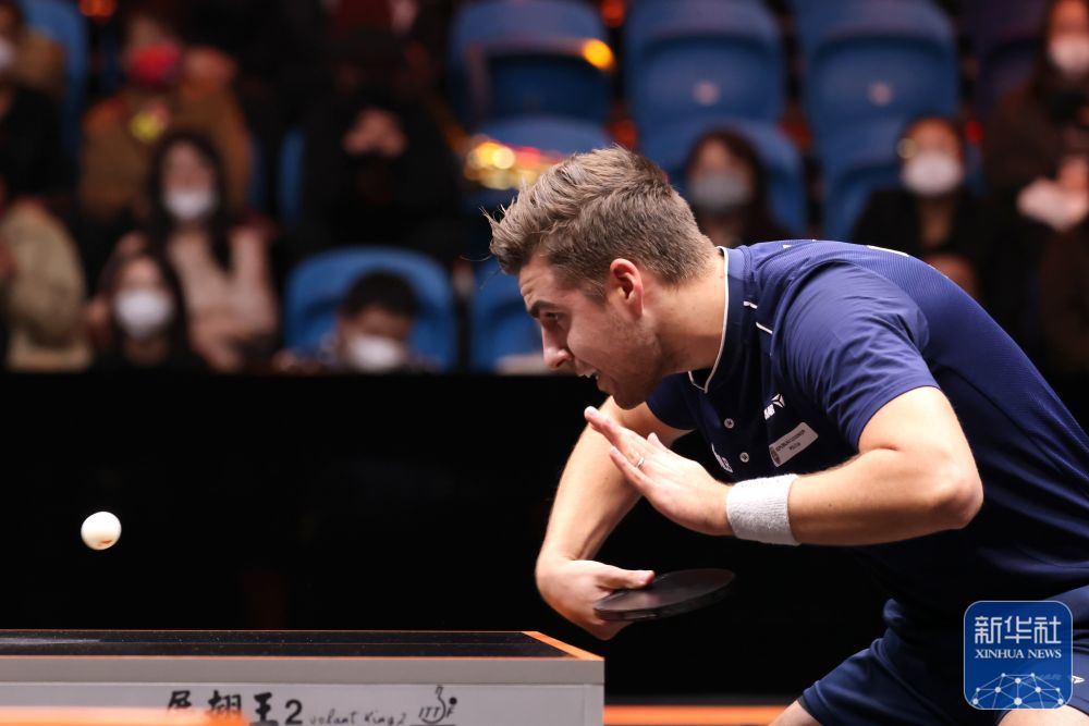 尤其是在球 尤其是在球